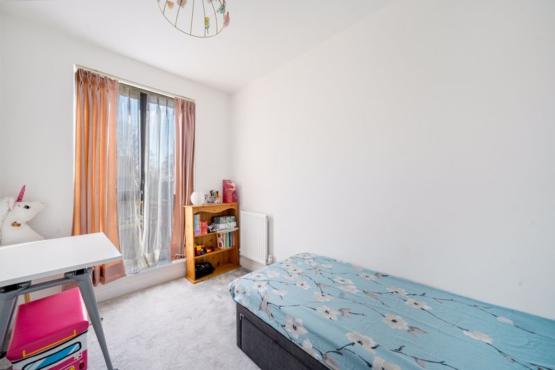 Bedroom- click for photo gallery